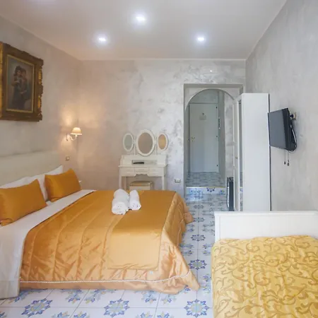 Couette-café Alma Adry Naples