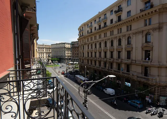 Alma Adry Oda ve Kahvaltı Napoli